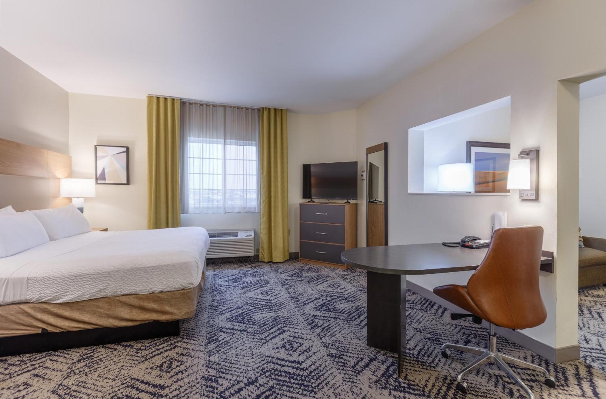 แคนเดิ้ลวูด สวีท ซานมาร์คอส Hotel ภายนอก รูปภาพ